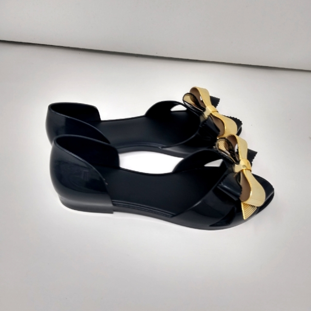 Shoe size 9